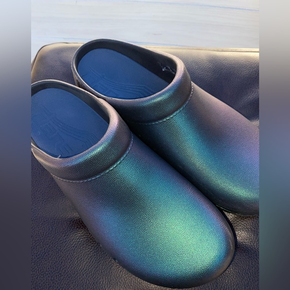 Dansko Shoes - Dansko Nurse All Day Shoes  | size 38